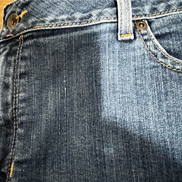 LL Bean Classic Fit Straight Leg Jeans Size 18 Petite Med Wash Blue Denim Basic - Picture 11 of 11